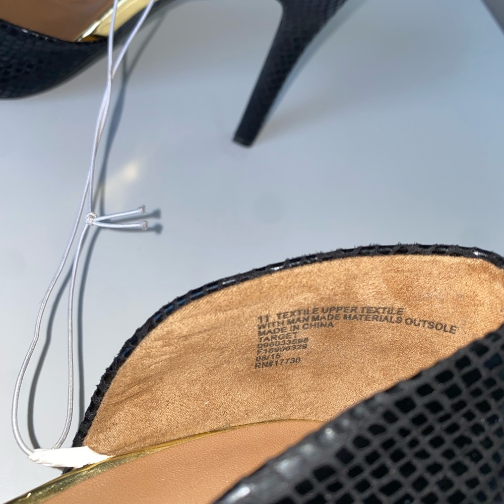 Mossimo Shoes - Picture 5 of 6